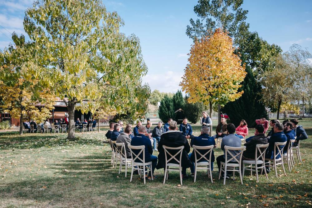 elszöv_csapatépítés